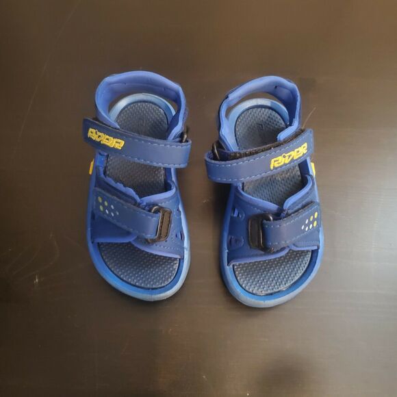 Kid's Ridger Swiftwater sandal sz 6/7 - Picture 2 of 8